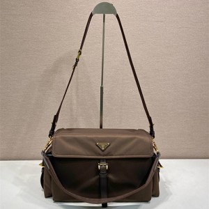 프라다 리나일론 라지 숄더백 1BD391 2025/신상