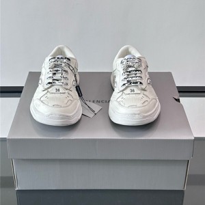 발렌시아가 남성용 스니커즈 B60882-1 2026/신상