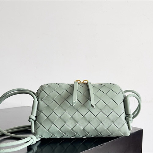 보테가베네타 콘서트 파우치 백 BV36088 2026/신상