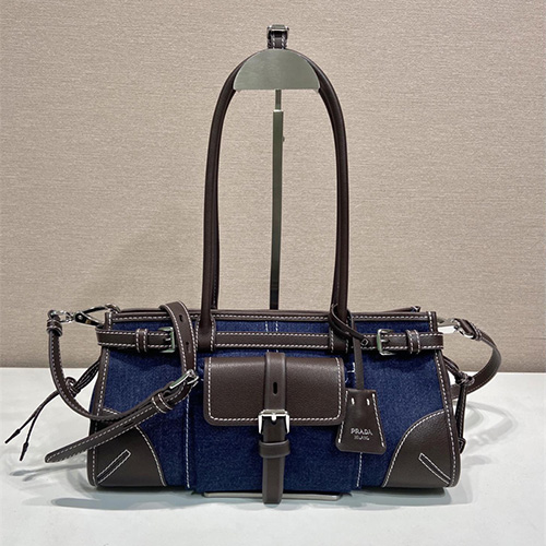 프라다 시그니처 미디엄 데님 숄더백 1BA426 2026/신상