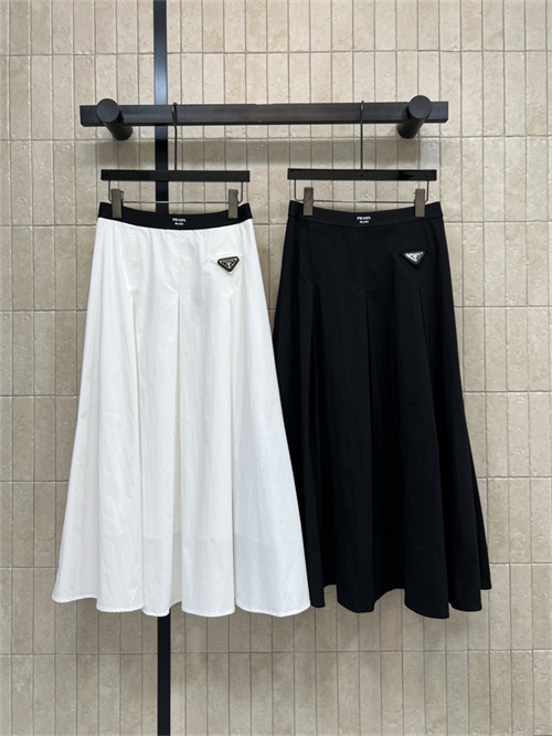 프라다 스커트 P42997 2026/신상