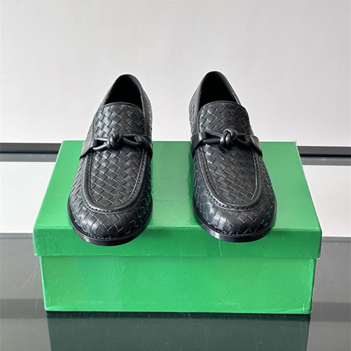 보테가베네타 남여공용 로퍼 V82123-1 2026/신상