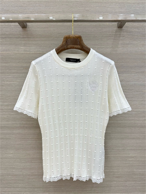 구찌 반팔 니트 G72357 2026/신상