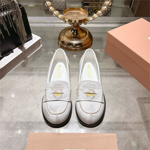 미우미우 여성용 로퍼 M70935-1 2026/신상